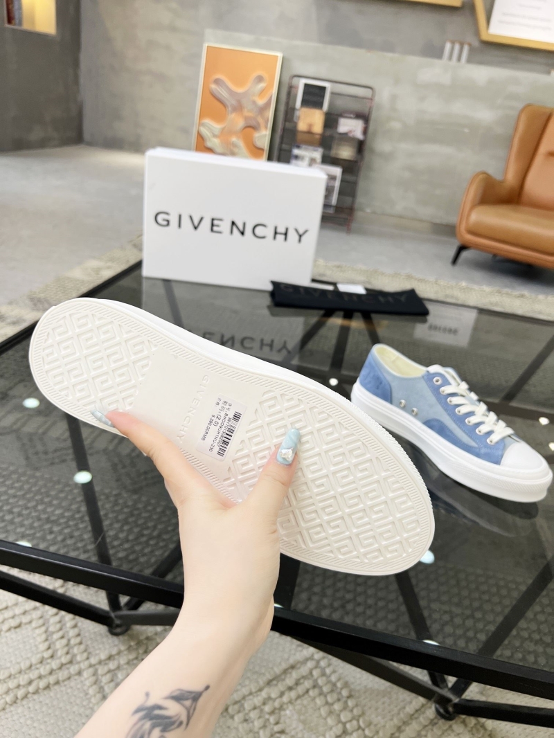 Givenchy Sneakers